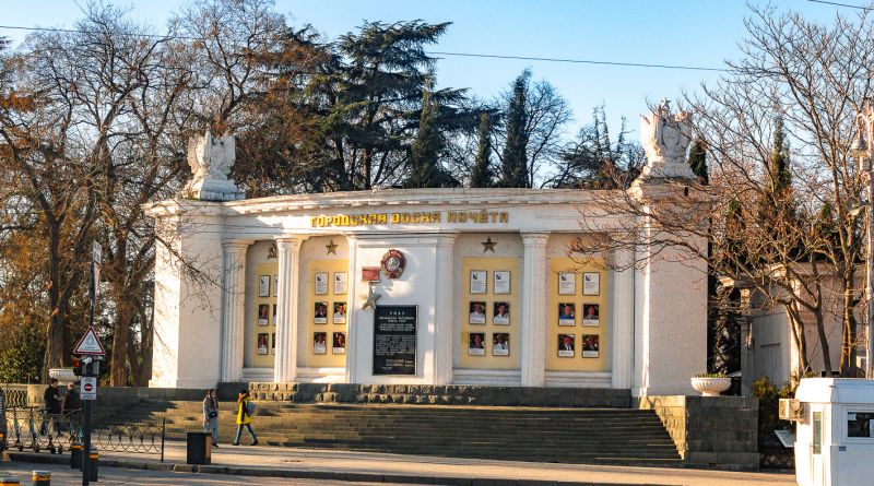 Фото Белый город на синем морском берегу.... - вид 13