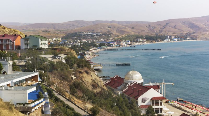 Фото Уникальность и очарование Восточного Крыма: Феодосия и морская прогулка к вулкану Кара Даг. - вид 8