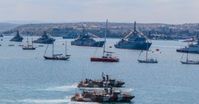 Белый город на синем морском берегу.... — фото 3