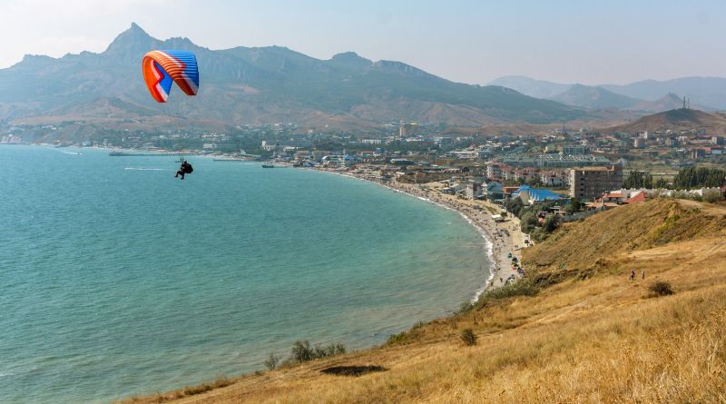 Фото Уникальность и очарование Восточного Крыма: Феодосия и морская прогулка к вулкану Кара Даг. - вид 7