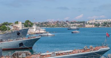 Белый город на синем морском берегу.... — фото 6