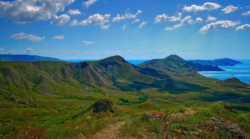 Фото Уникальность и очарование Восточного Крыма: Феодосия и морская прогулка к вулкану Кара Даг. - вид 9