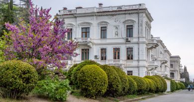 "Новые локации и впечатления: Воронцовский и Ливадийский дворцы, Ялта и морская прогулка" — фото 5