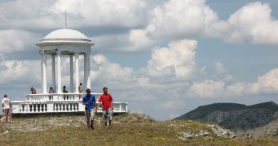 Модный маршрут:  Ай - Петри. Озеро черепах. Имение Харакс. — фото 26